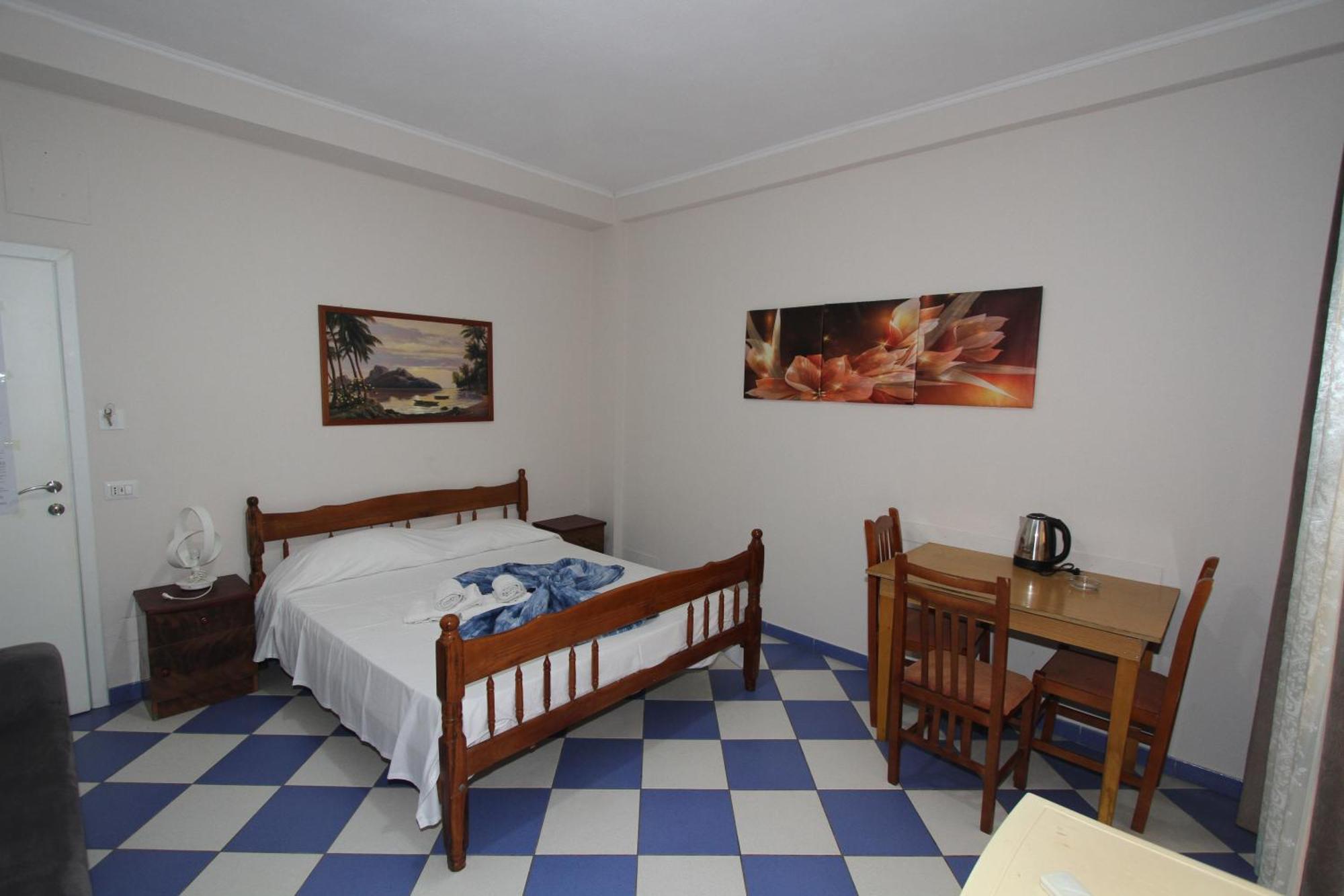 Kompleksi Eli Guest House Durres Bagian luar foto