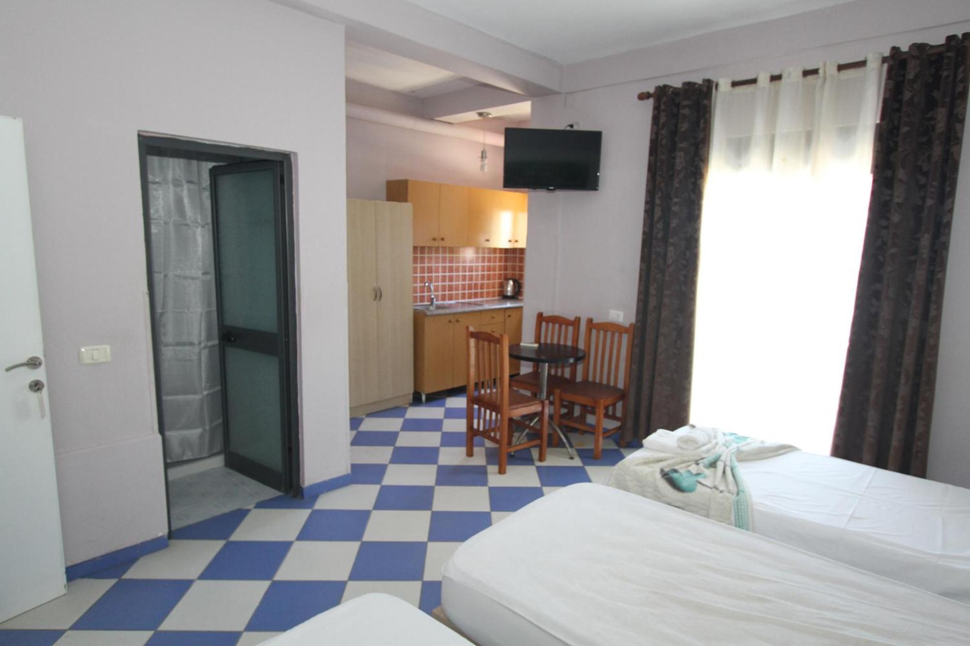 Kompleksi Eli Guest House Durres Bagian luar foto
